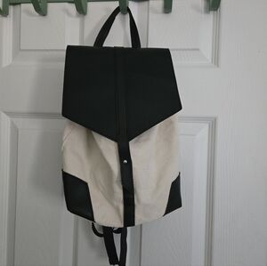 Deux Lux Backpack - Black/Cream - Unisex + FREE BEAUTY GIFT 🪷